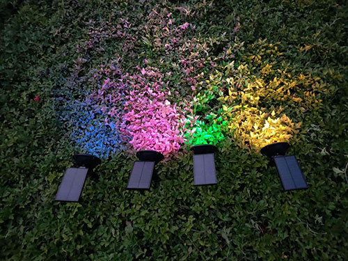 solar-lawn-light-for-landscape