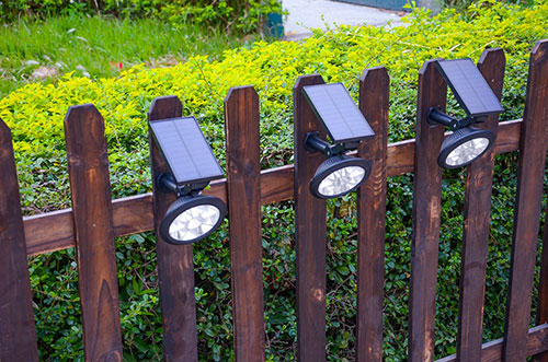 solar-lawn-light-for-landscape