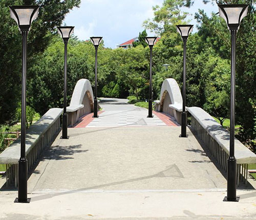 Solar-Powered-Outdoor-Garden-Lights